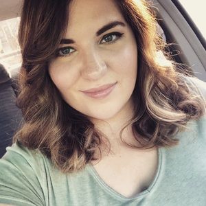 Meet your Posher, Erin